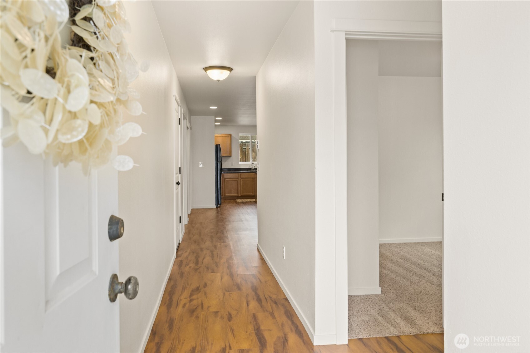 335 Pacific Loop Kittitas, WA 98934 - Photo 5 of 39 a view of a bathroom from a hallway