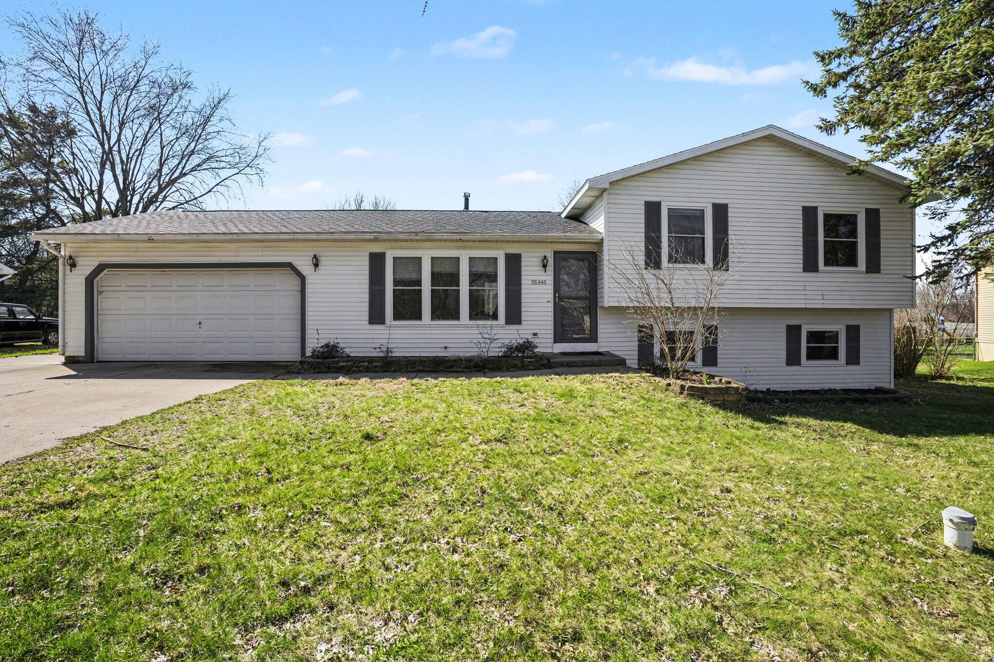 58446 Greenfield Court Three Rivers, MI 49093 - Photo 2 of 34 002_file_4400