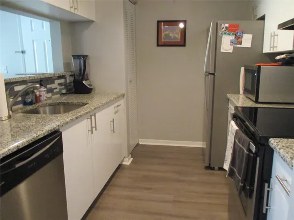 $2,250 | 123 Yacht Club Way, Unit 206, Hypoluxo, FL 33462