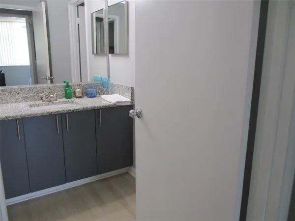 $2,250 | 123 Yacht Club Way, Unit 206, Hypoluxo, FL 33462
