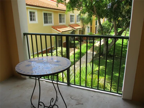 $2,250 | 123 Yacht Club Way, Unit 206, Hypoluxo, FL 33462