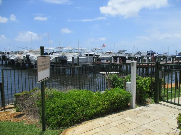 $2,250 | 123 Yacht Club Way, Unit 206, Hypoluxo, FL 33462