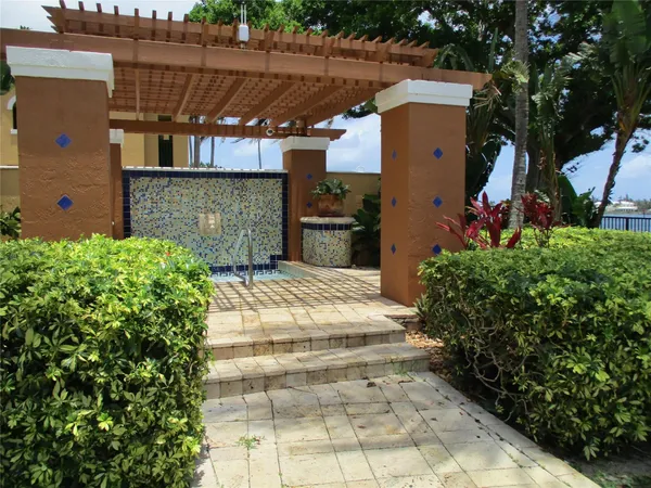 $2,250 | 123 Yacht Club Way, Unit 206, Hypoluxo, FL 33462