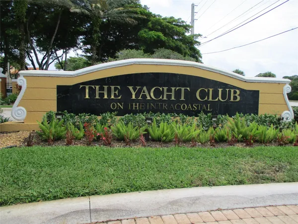 $2,250 | 123 Yacht Club Way, Unit 206, Hypoluxo, FL 33462