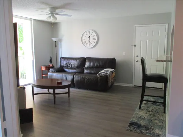 $2,250 | 123 Yacht Club Way, Unit 206, Hypoluxo, FL 33462