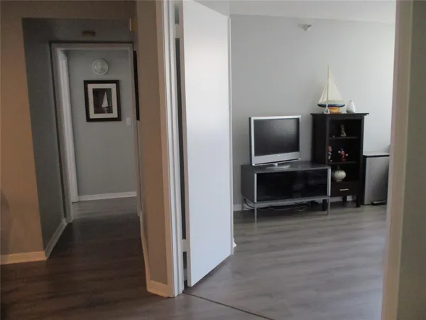 $2,250 | 123 Yacht Club Way, Unit 206, Hypoluxo, FL 33462