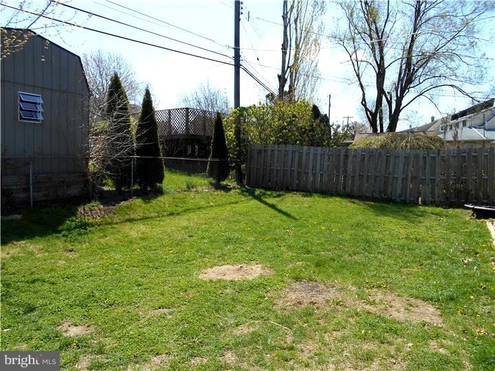 60 Cardinal Road Levittown, PA 19057 - Photo 16 of 16 Exterior Back