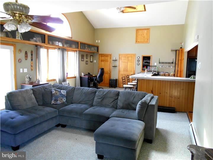 60 Cardinal Road Levittown, PA 19057 - Photo 7 of 16 Family Room