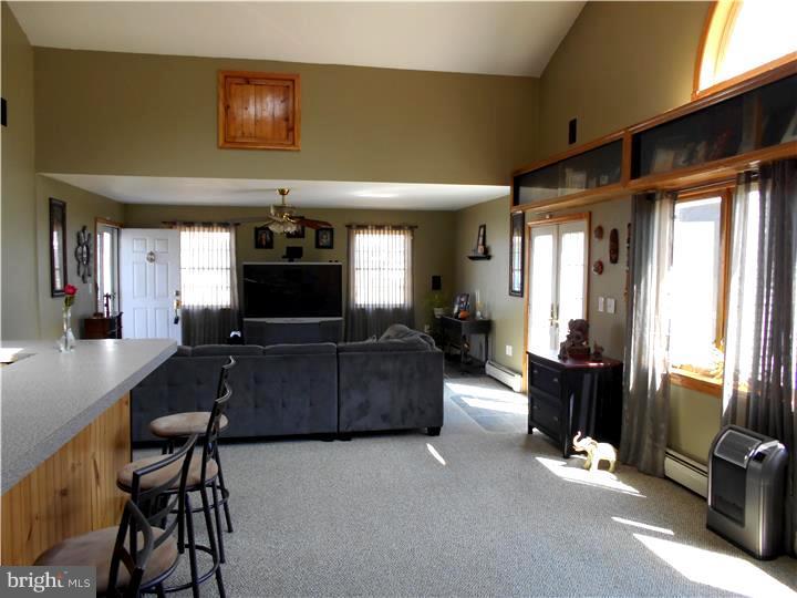 60 Cardinal Road Levittown, PA 19057 - Photo 10 of 16 Family Room