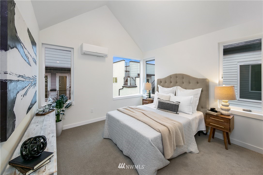 8551 C Midvale Avenue North Seattle, WA 98103 - Photo 13 of 28 Gallery Image 13