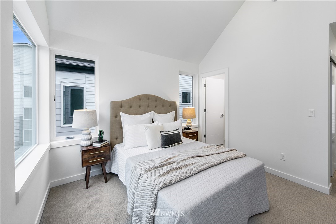 8551 C Midvale Avenue North Seattle, WA 98103 - Photo 14 of 28 Gallery Image 14