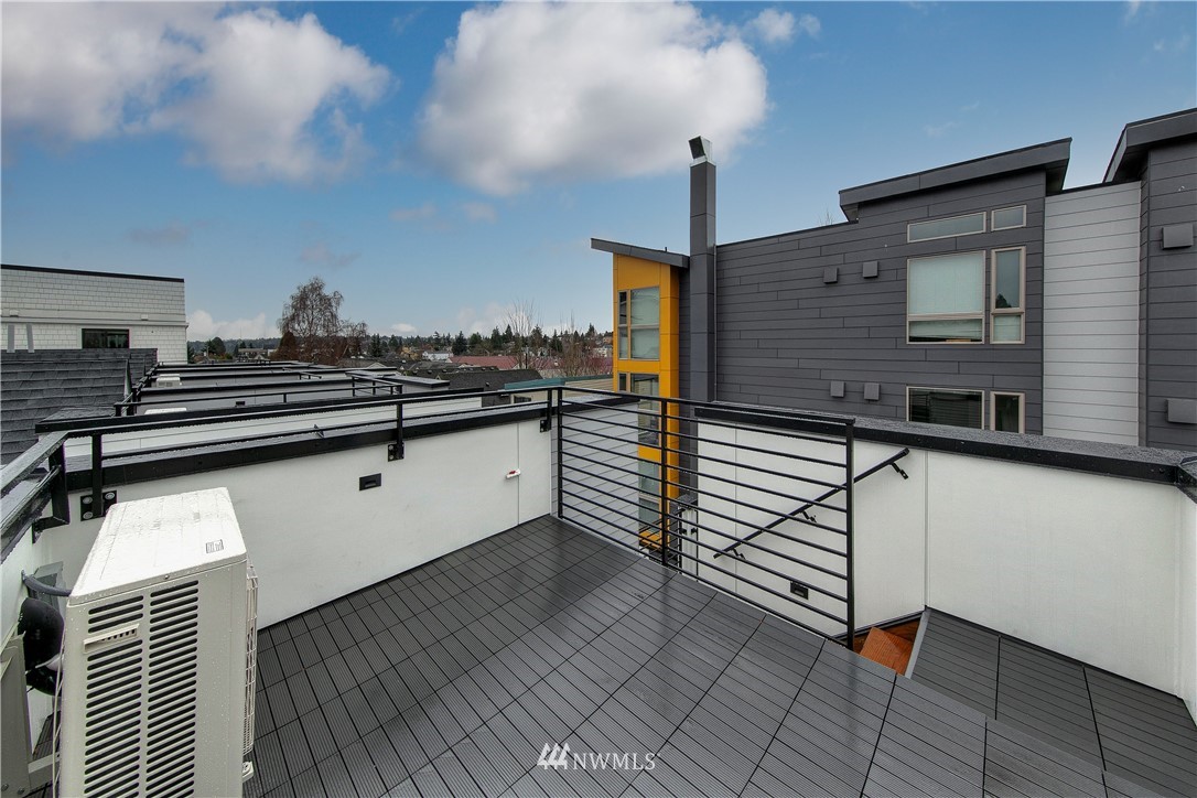 8551 C Midvale Avenue North Seattle, WA 98103 - Photo 17 of 28 Gallery Image 17