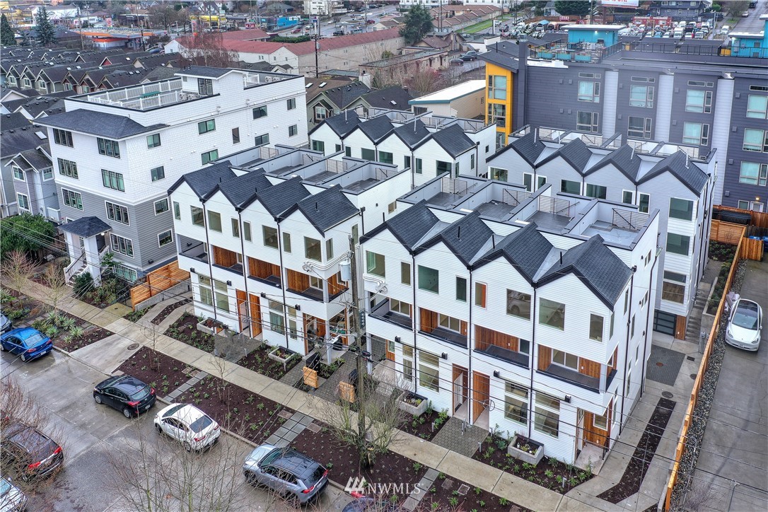 8551 C Midvale Avenue North Seattle, WA 98103 - Photo 26 of 28 Gallery Image 26
