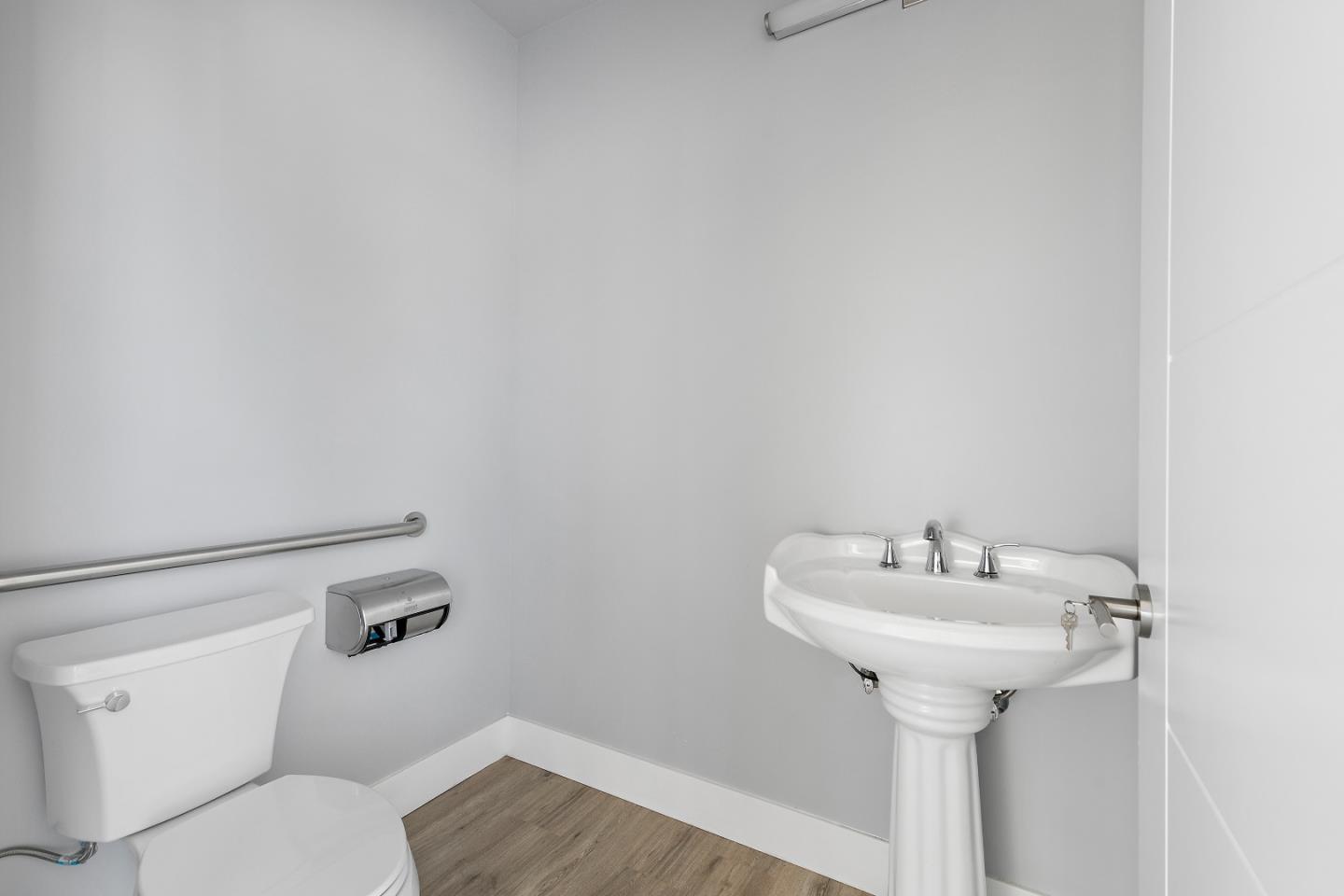 2220 Winchester Boulevard Campbell, CA 95008 - Photo 19 of 26 a bathroom with a sink toilet