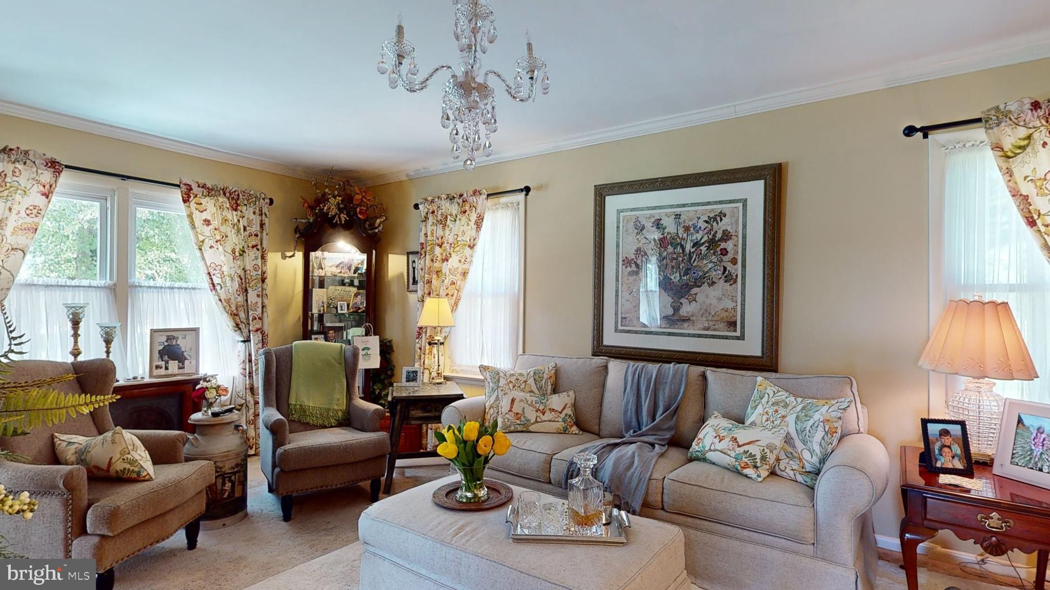 24 Branin Road Medford, NJ 08055 - Photo 12 of 43 Living Room