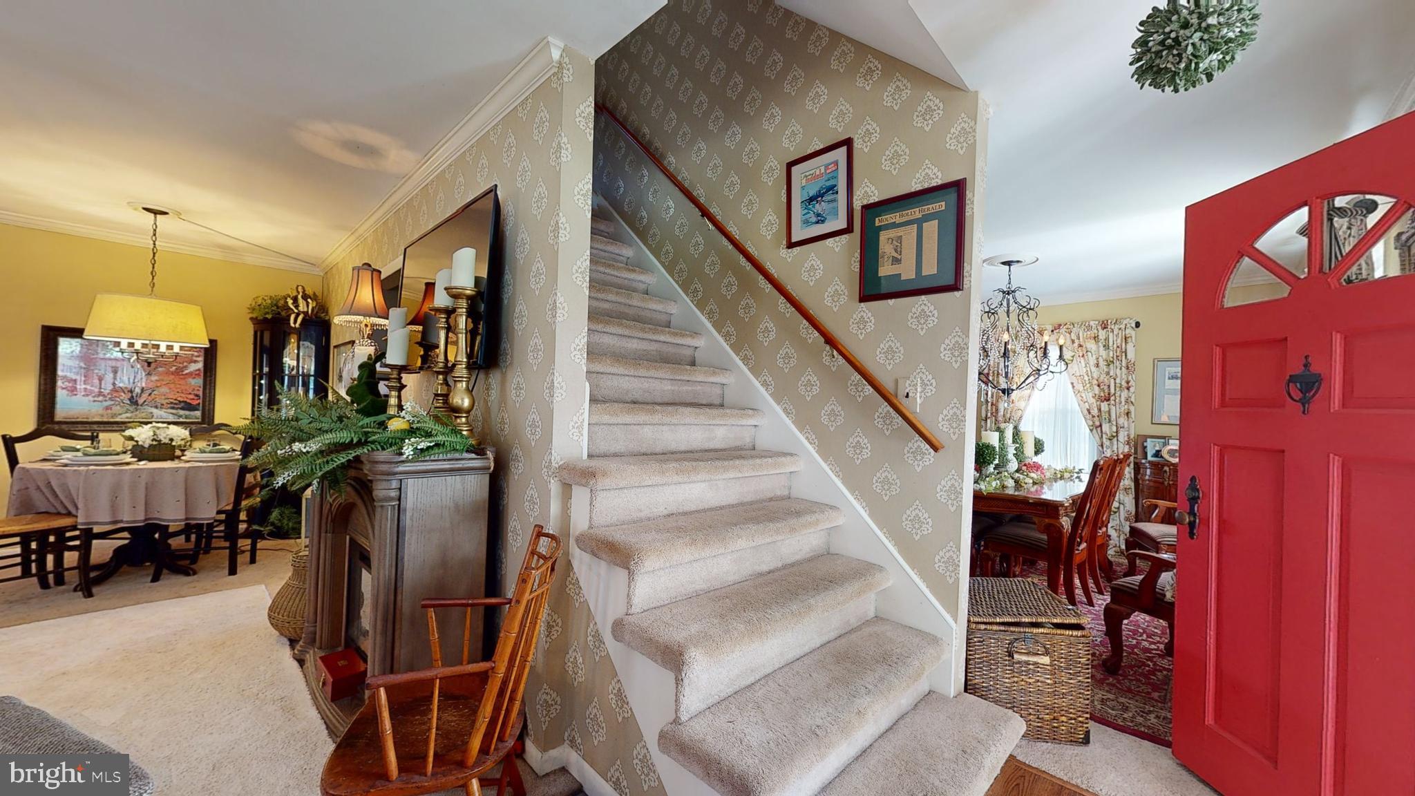 24 Branin Road Medford, NJ 08055 - Photo 16 of 43 Staircase