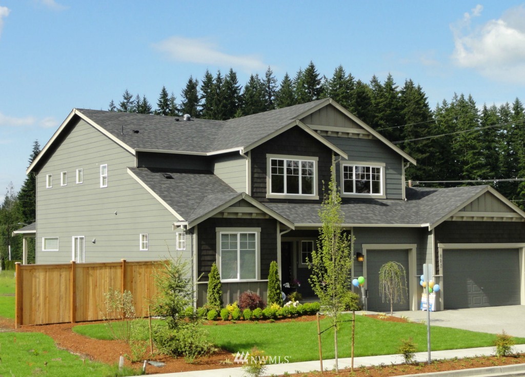 803 217th Street Southeast Bothell, WA 98021 - Photo 4 of 15
