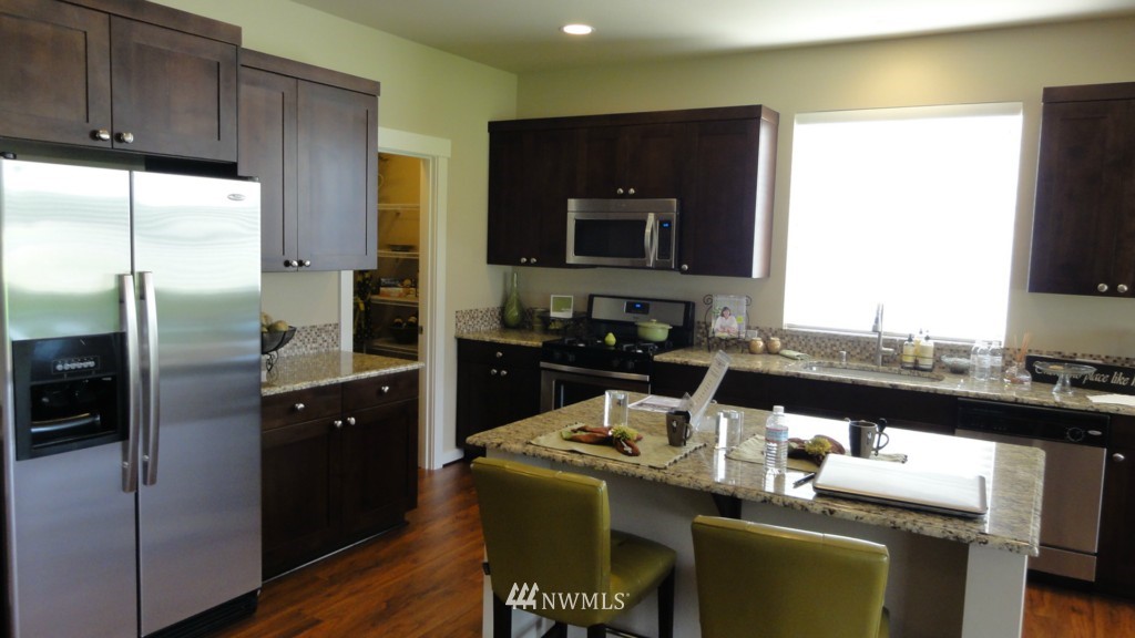 803 217th Street Southeast Bothell, WA 98021 - Photo 10 of 15