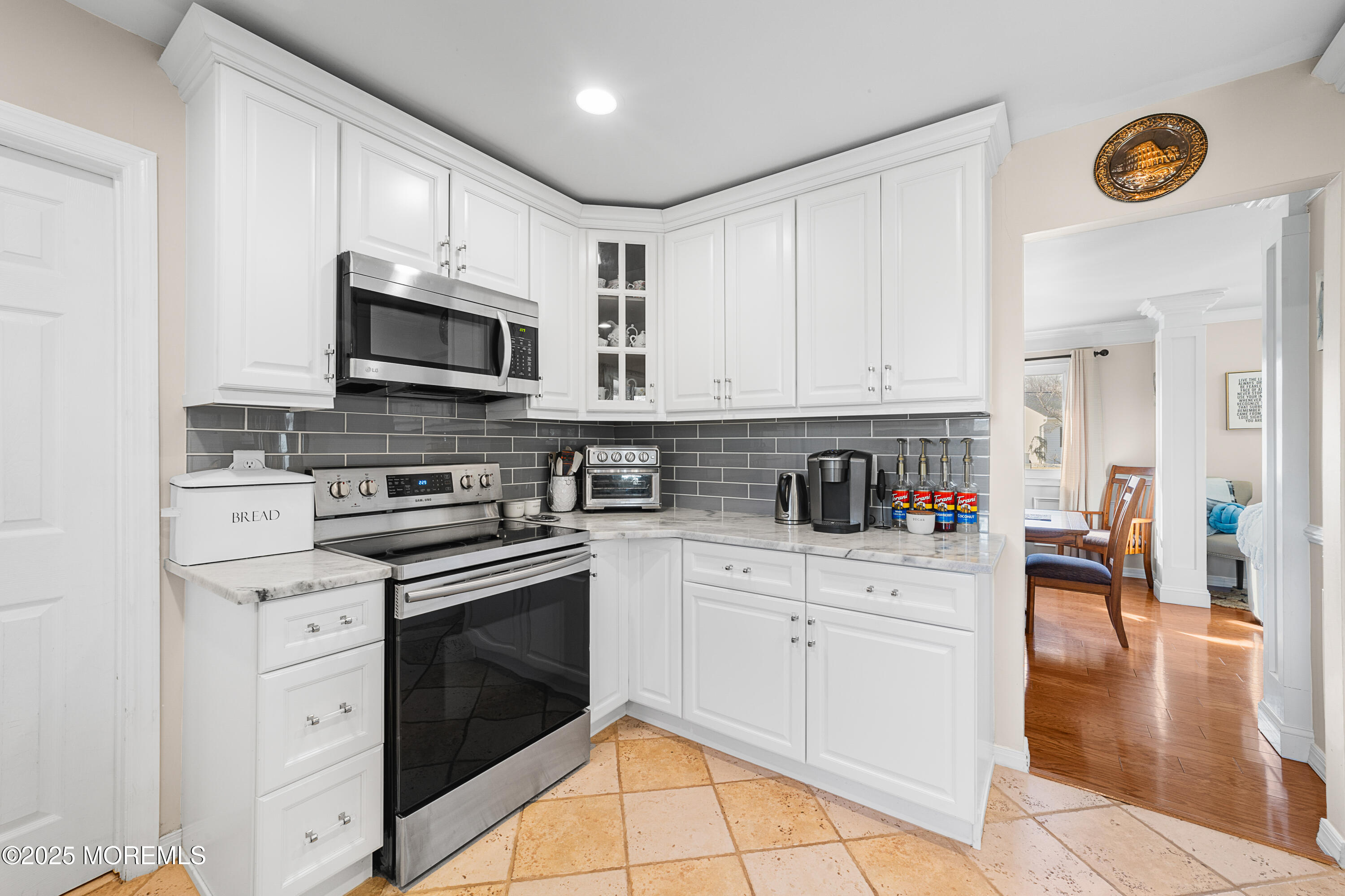 8 South Rhoda Street Monroe Township, NJ 08831 - Photo 14 of 34 8N5165~1