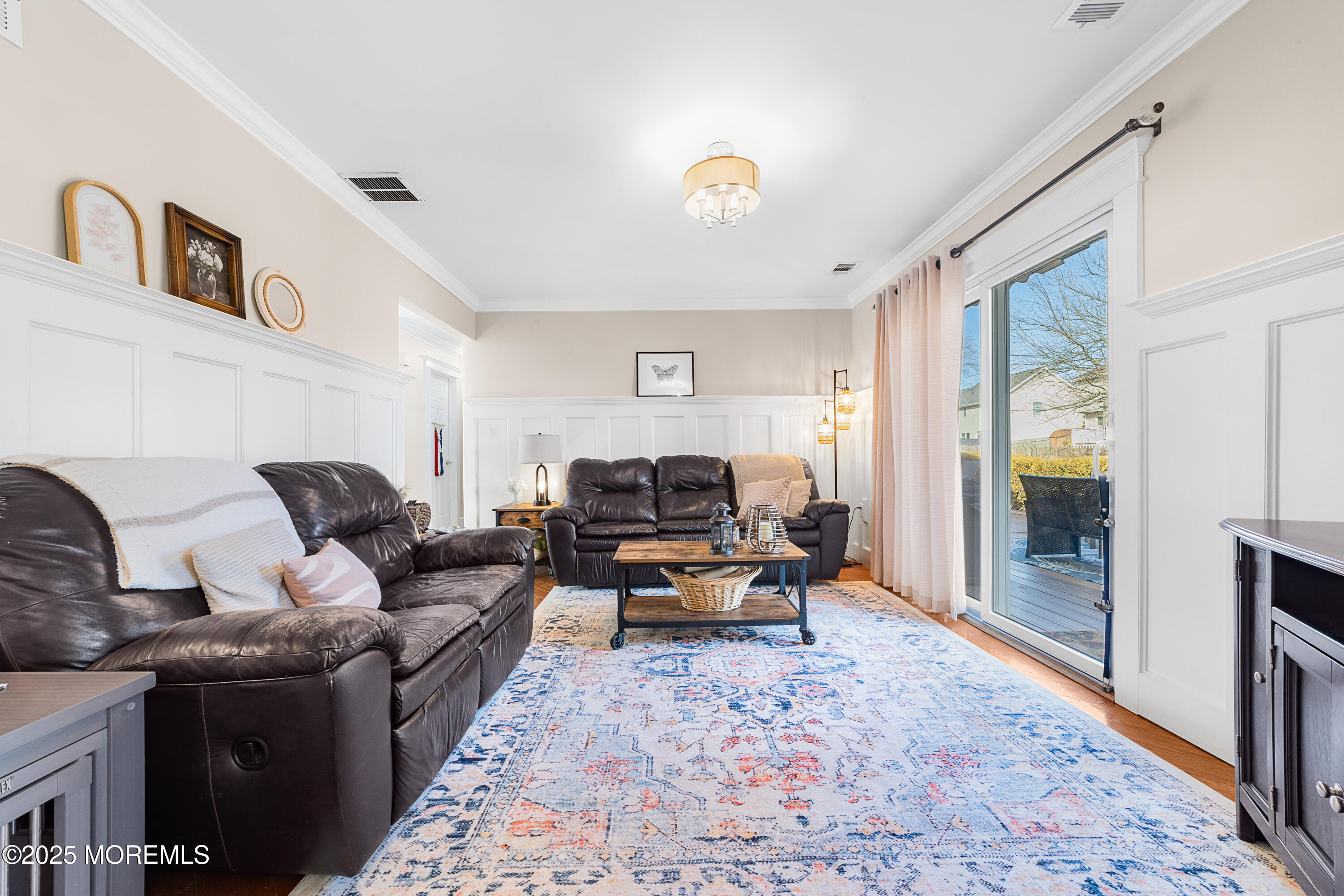 8 South Rhoda Street Monroe Township, NJ 08831 - Photo 18 of 34 8ND2B9~1