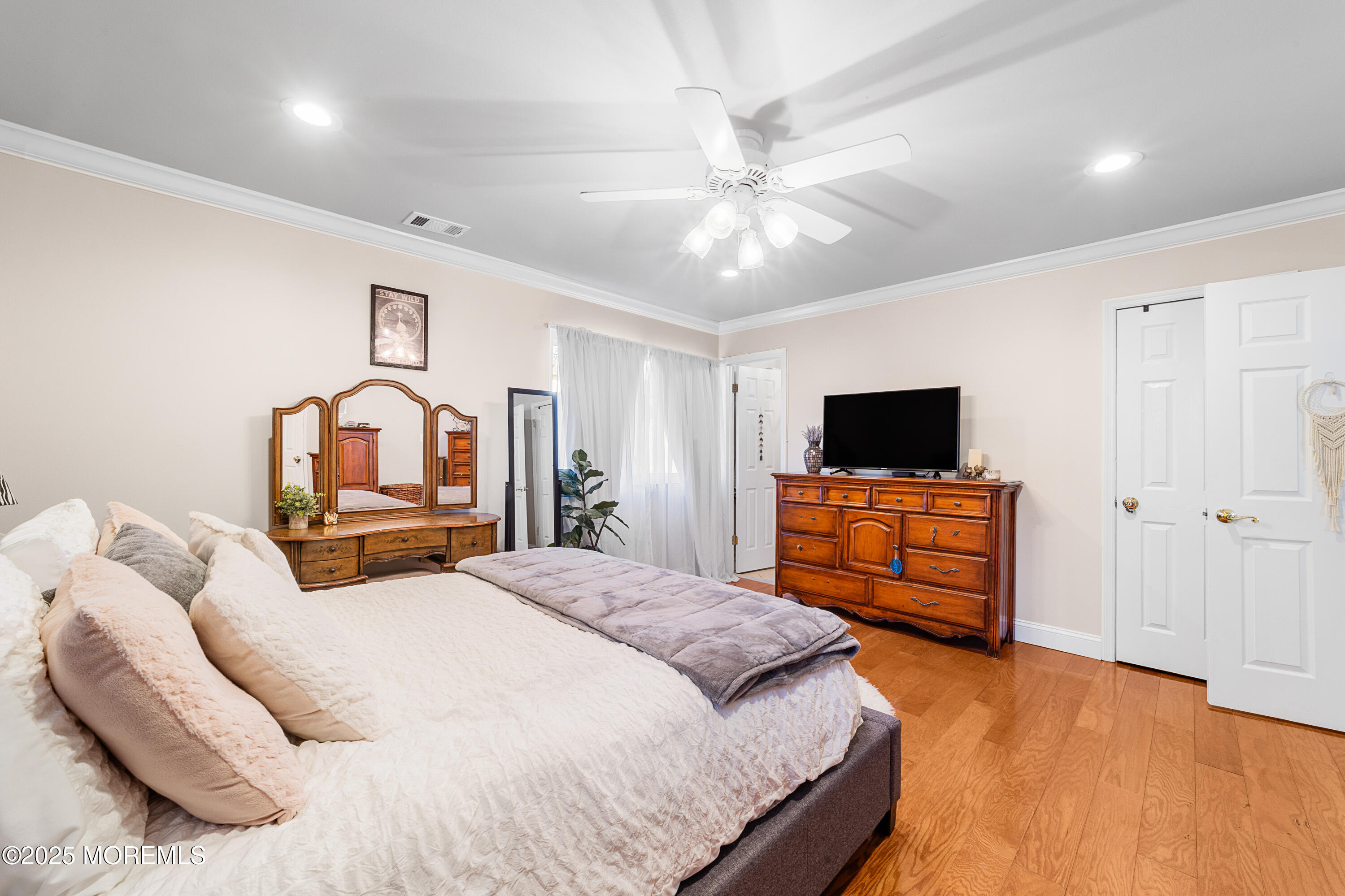 8 South Rhoda Street Monroe Township, NJ 08831 - Photo 25 of 34 8N7227~1
