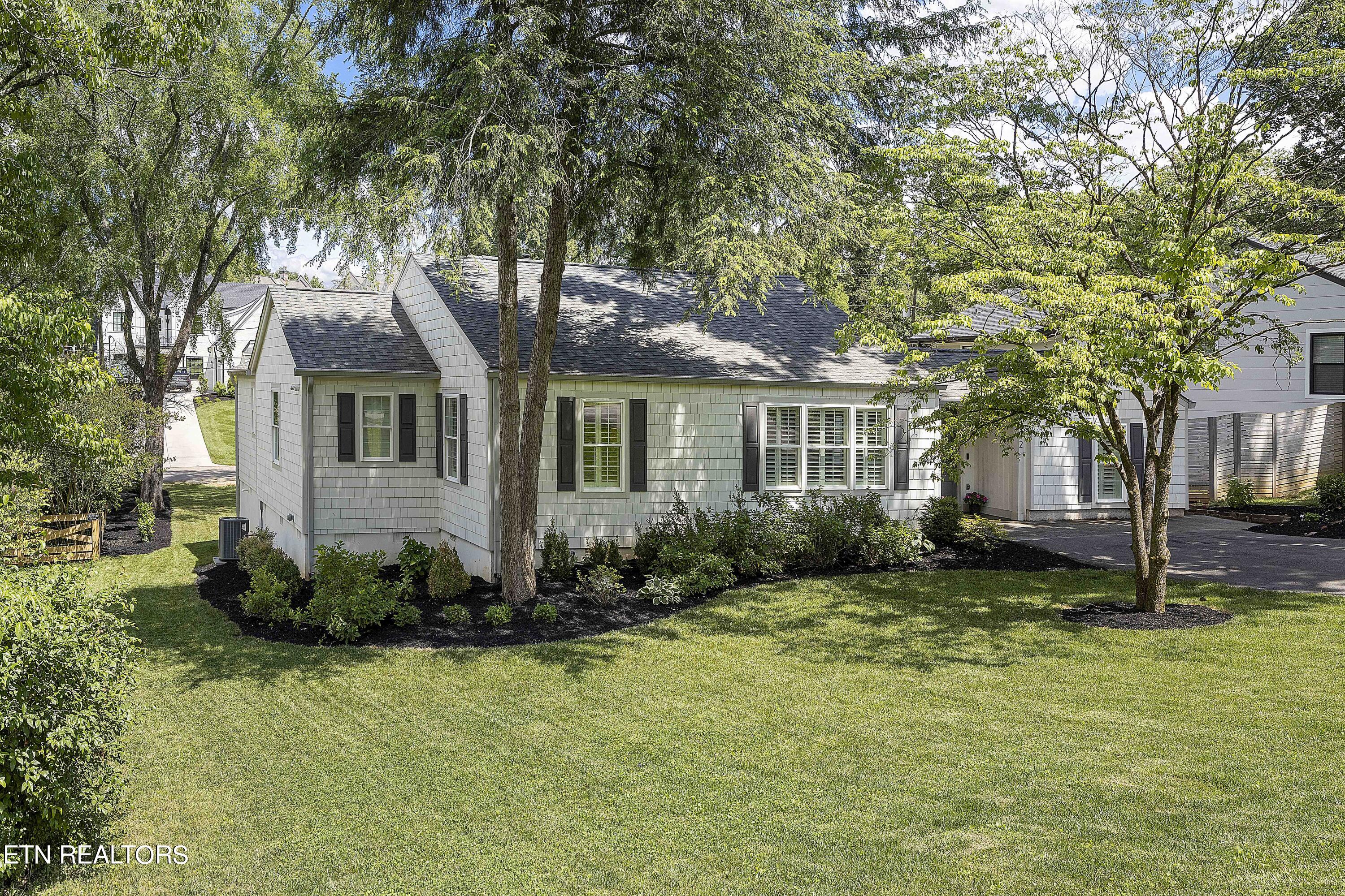 1112 Craig Road Knoxville, TN 37919 - Photo 14 of 21 JY4A0503