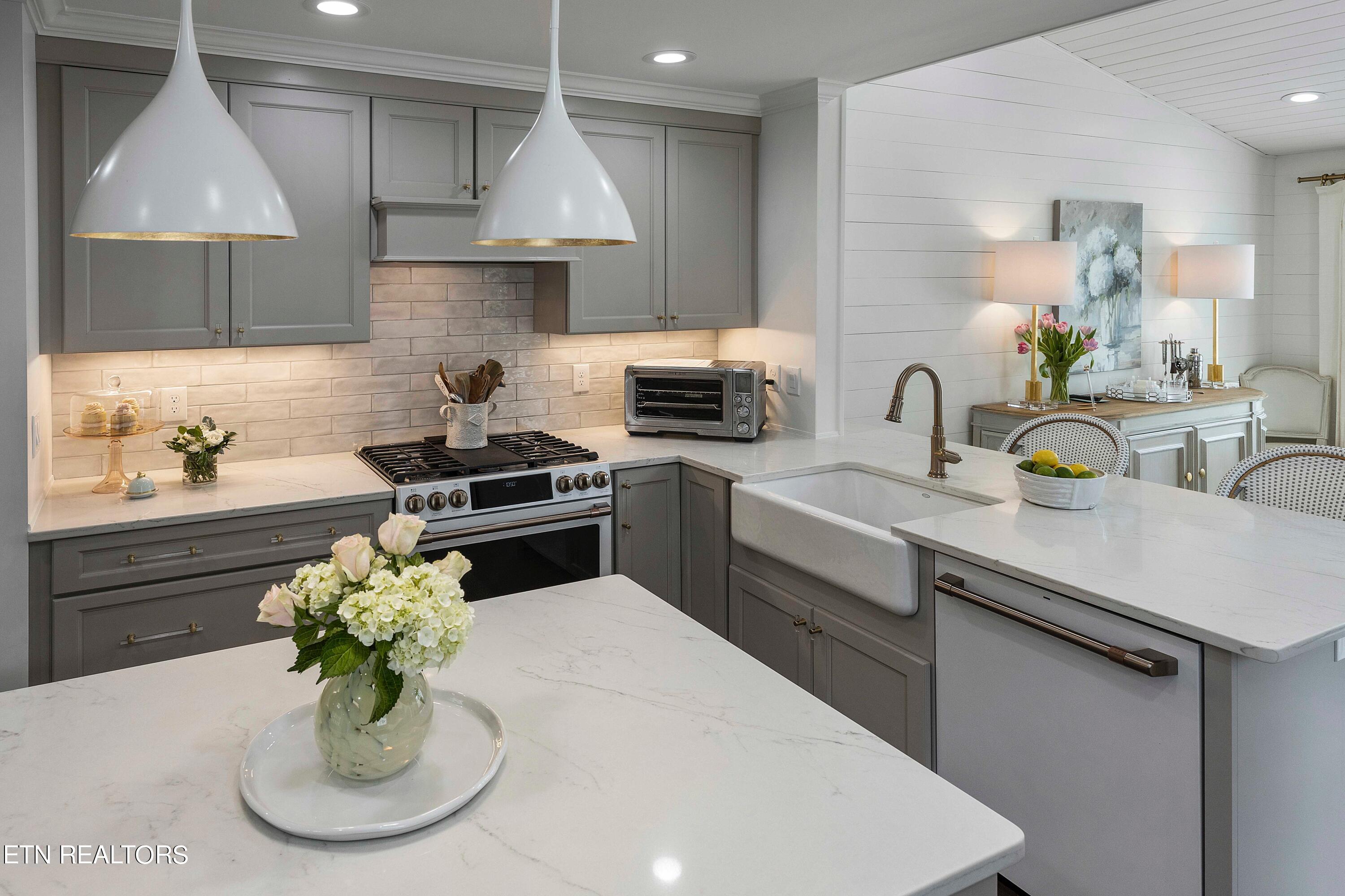 1112 Craig Road Knoxville, TN 37919 - Photo 6 of 21 jy4a9656