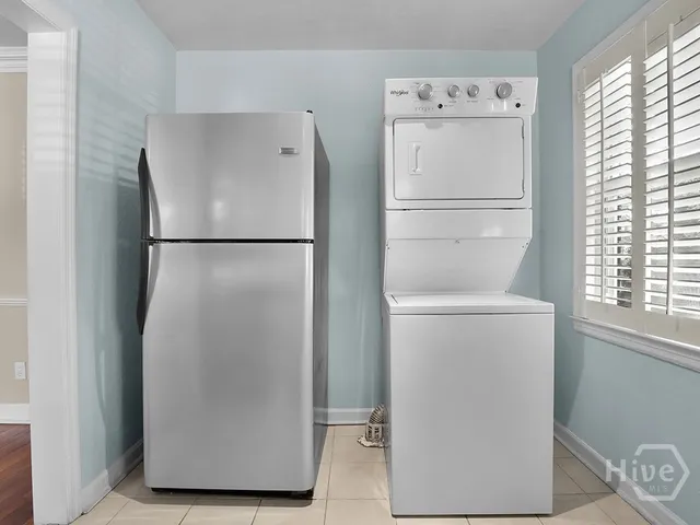 $2,000 | 29 East 62nd Street, Savannah, GA 31405