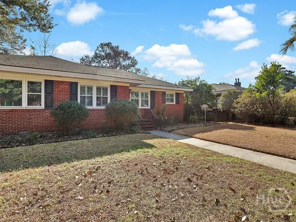 $2,000 | 29 East 62nd Street, Savannah, GA 31405