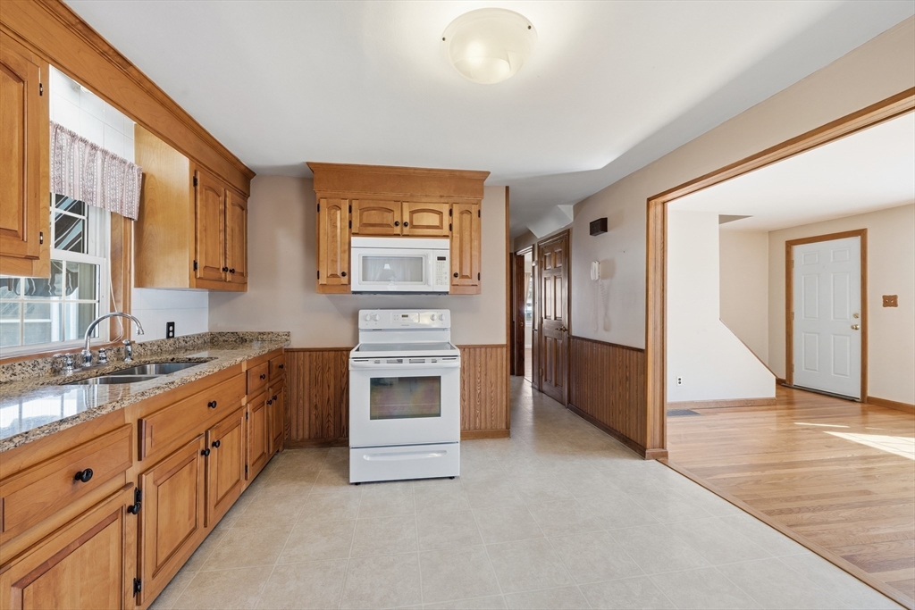 50 Totman Road Lowell, MA 01854 - Photo 6 of 36