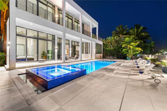 $38,500 | 2700 Northeast 18th Street, Fort Lauderdale, FL 33305