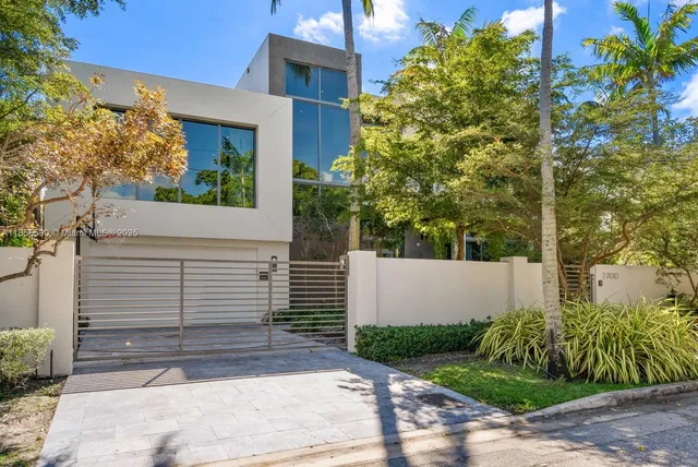 $38,500 | 2700 Northeast 18th Street, Fort Lauderdale, FL 33305