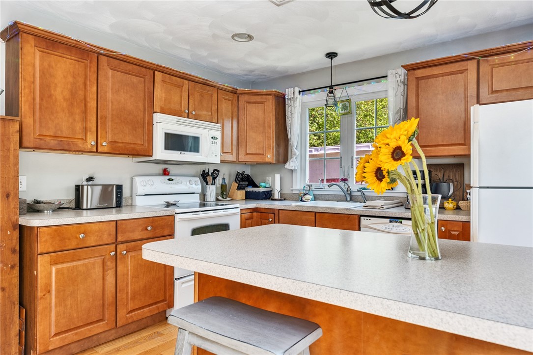393 Slocum Road Exeter, RI 02874 - Photo 6 of 29