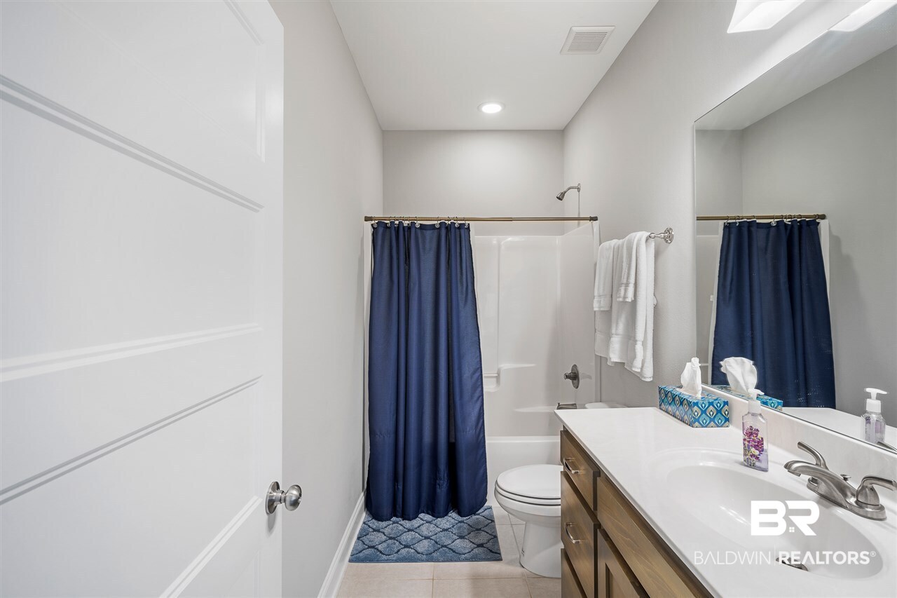 8687 Rosedown Lane Daphne, AL 36526 - Photo 20 of 27 Additional Full Bath