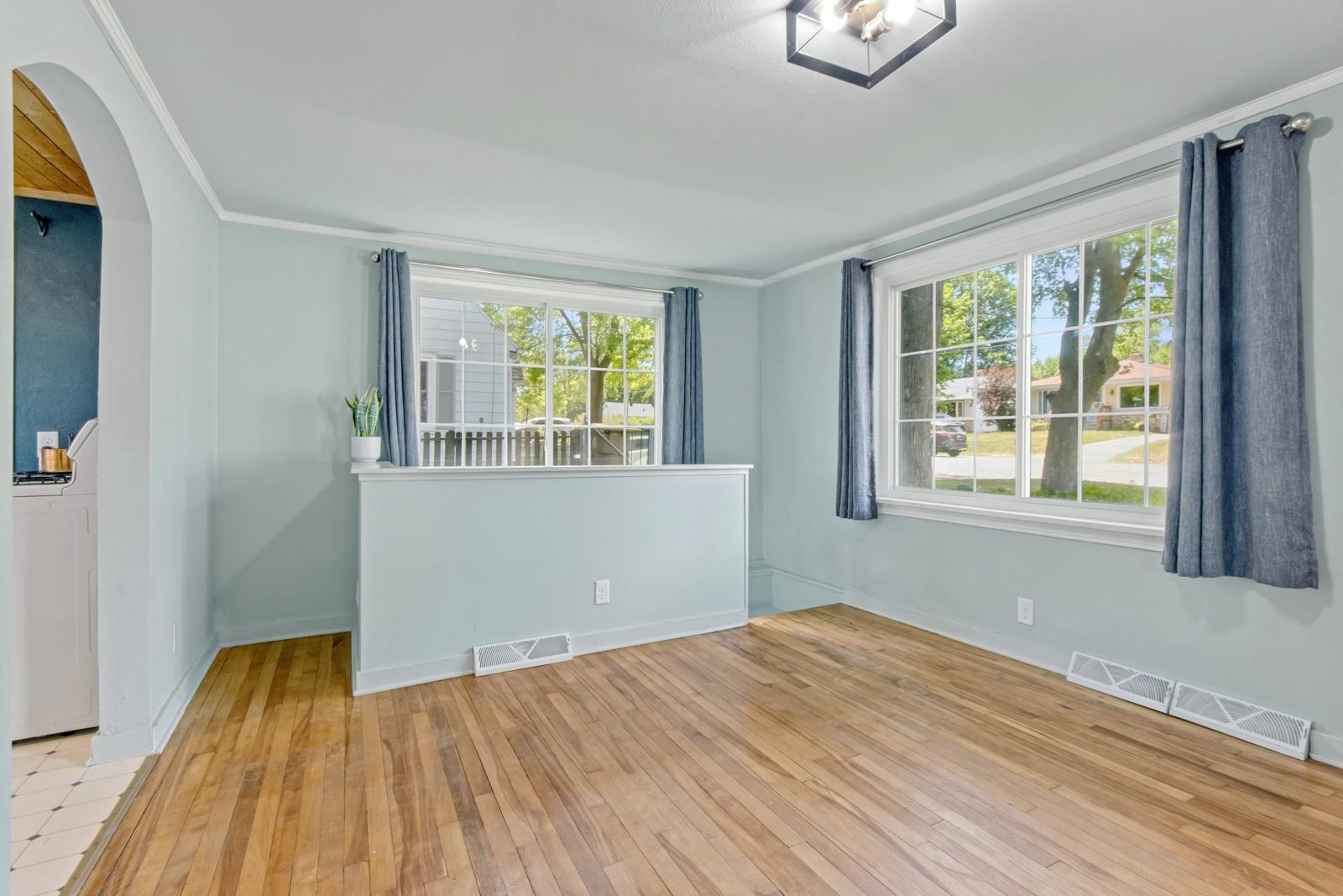 4711 Camden Road Madison, WI 53716 - Photo 6 of 39