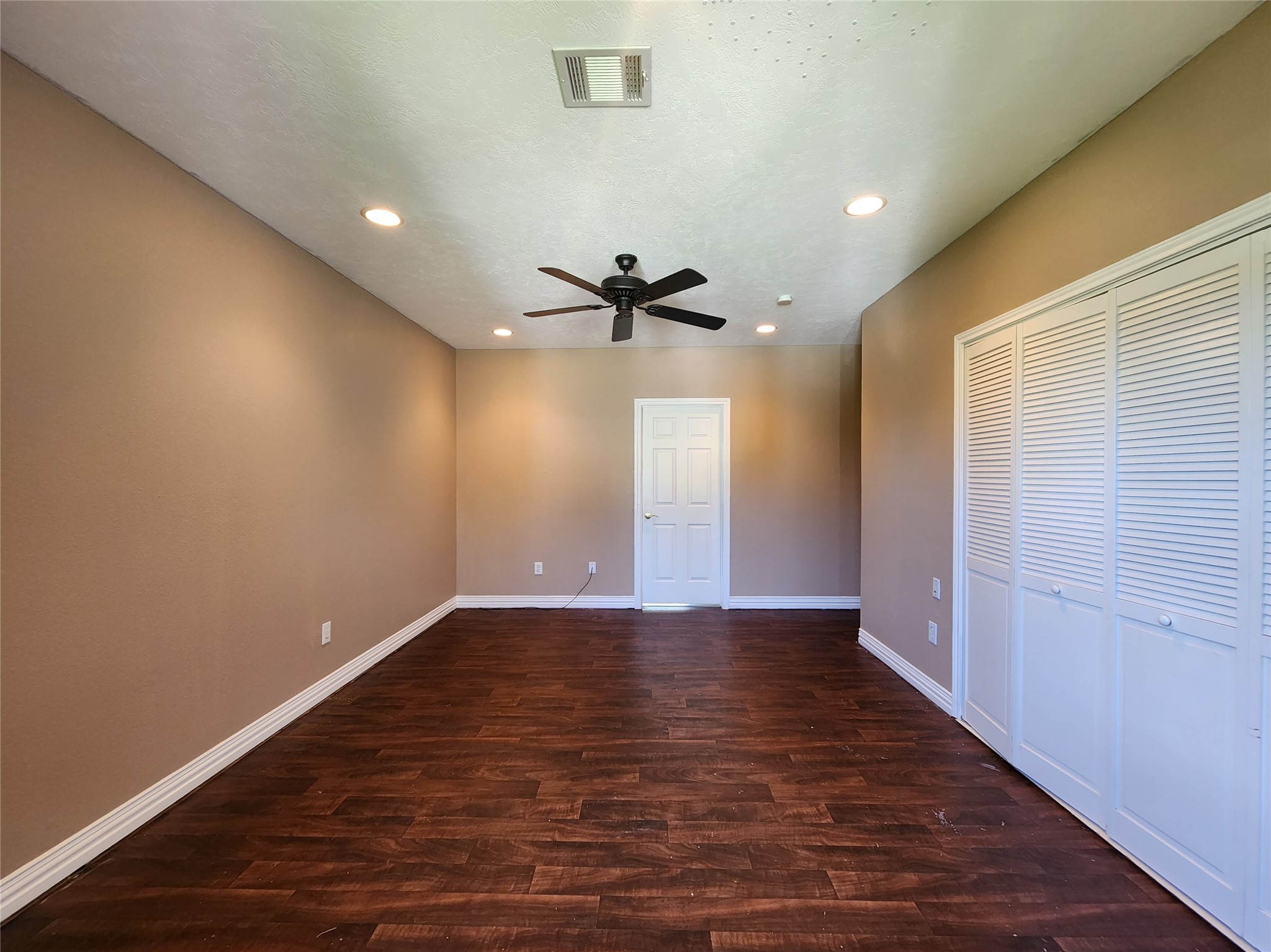 115 Oak Colony Drive Angleton, TX 77515 - Photo 30 of 45