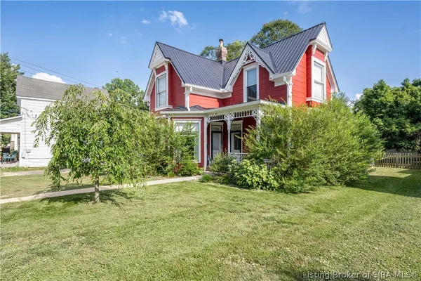 $299,900 | 511 East Chestnut Street, Corydon, IN 47112