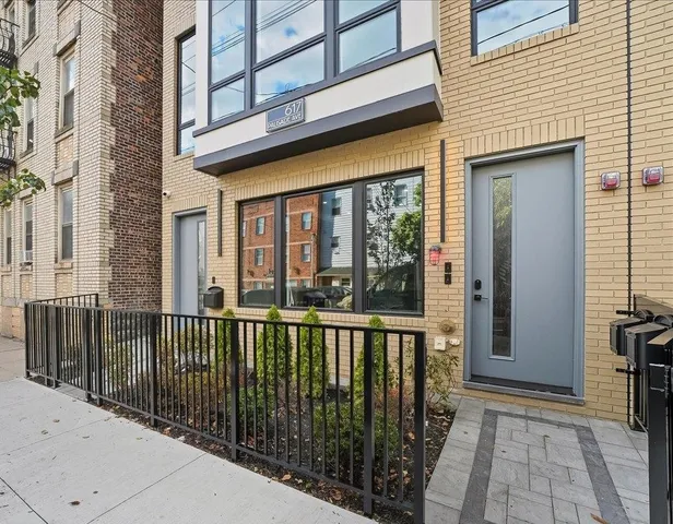$1,049,000 | 617 Palisade Avenue, Unit 1, Jersey City, NJ 07307