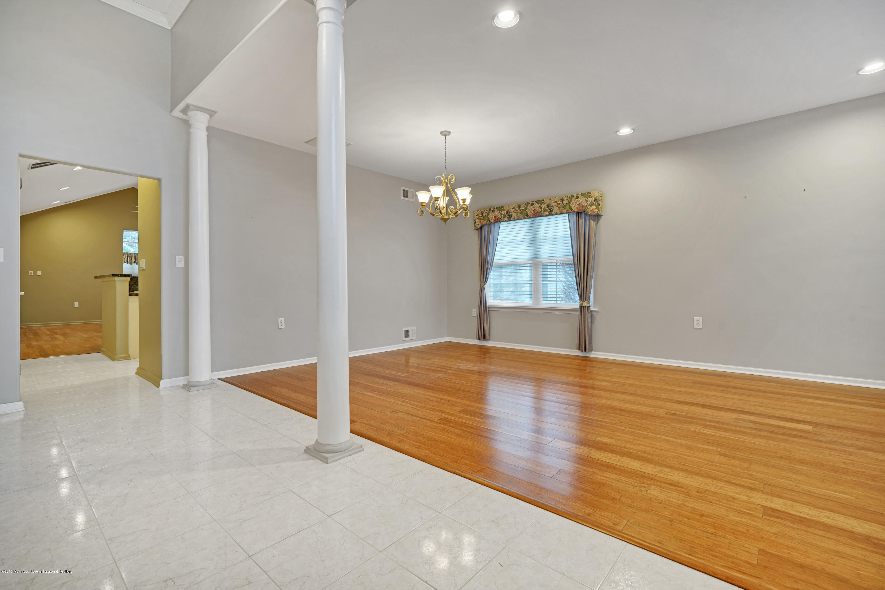 28 Eleanor Road Manchester Township, NJ 08759 - Photo 4 of 29 Front Door View/Living Room