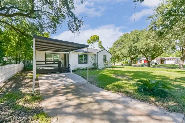 $190,000 | 1102 West Hart Avenue, Pasadena, TX 77506