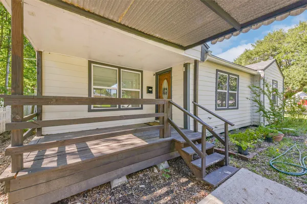 $190,000 | 1102 West Hart Avenue, Pasadena, TX 77506