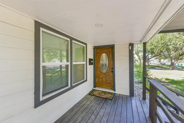 $190,000 | 1102 West Hart Avenue, Pasadena, TX 77506