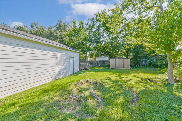 $190,000 | 1102 West Hart Avenue, Pasadena, TX 77506