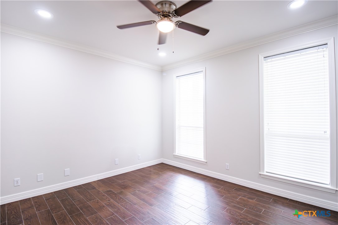 202 Ridge View Victoria, TX 77904 - Photo 30 of 41 Bedroom 4