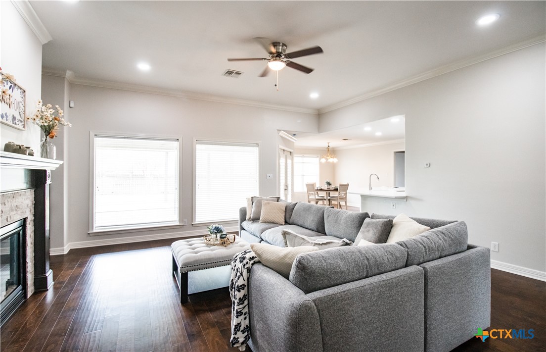 202 Ridge View Victoria, TX 77904 - Photo 9 of 41