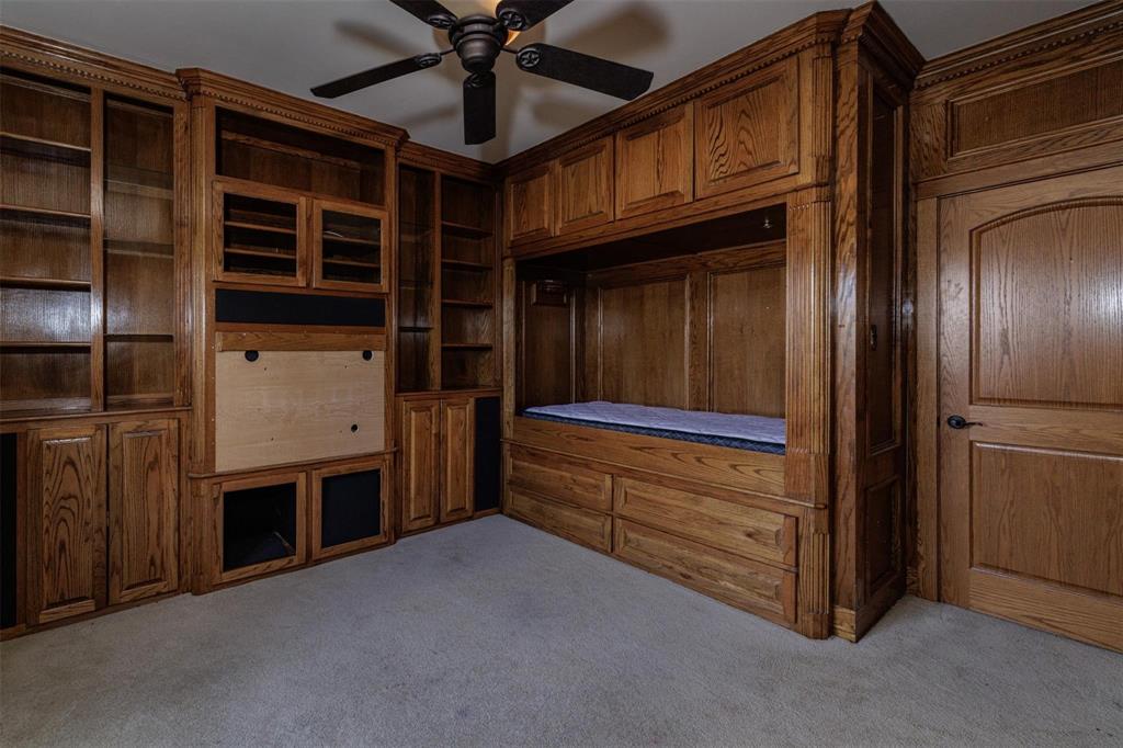 6569 Fm 2947, Unit 4 Quinlan, TX 75474 - Photo 20 of 37 a view of room with cabinets