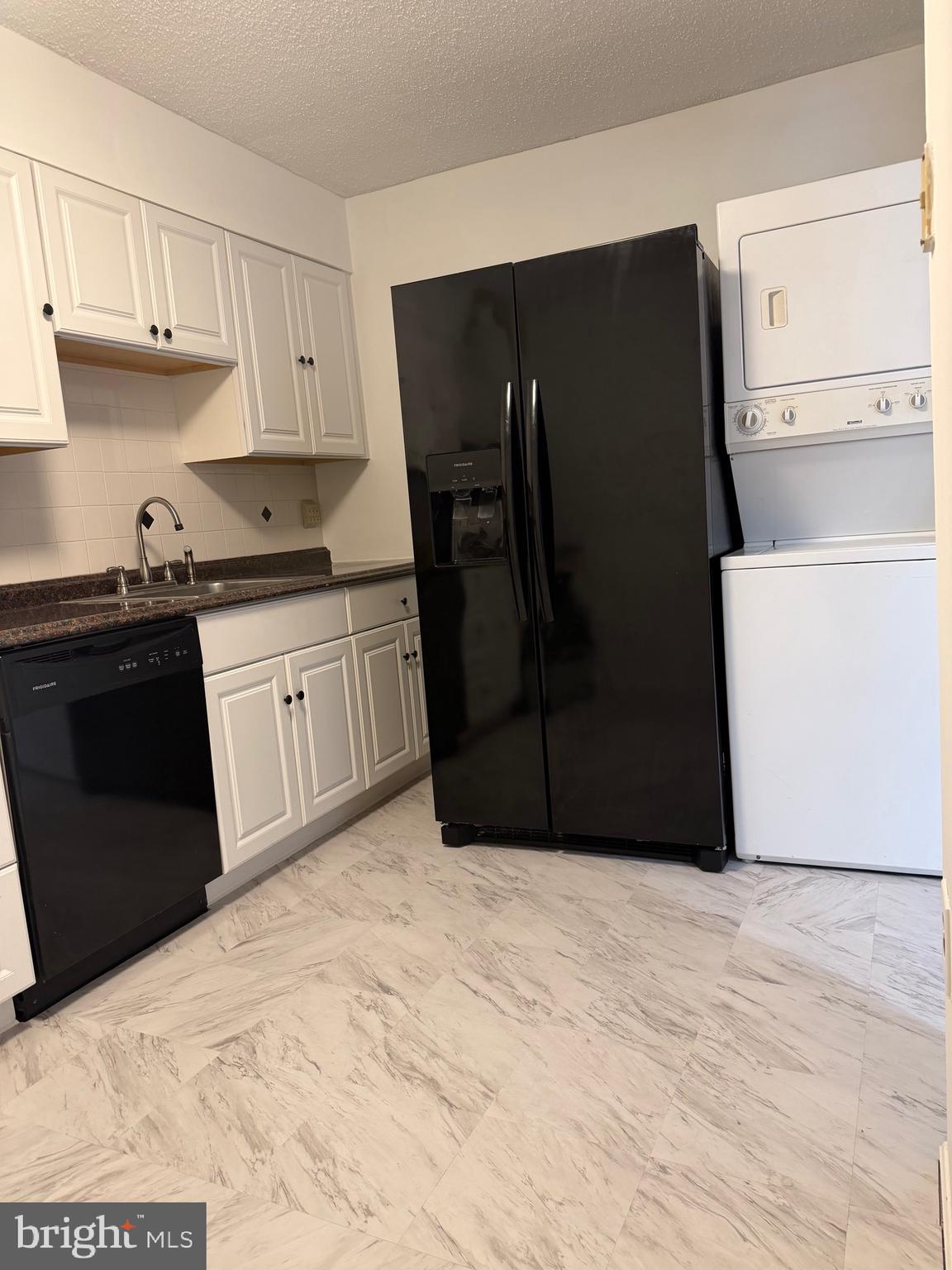 15107 Interlachen Drive, Unit 2119 Silver Spring, MD 20906 - Photo 6 of 27 Kitchen