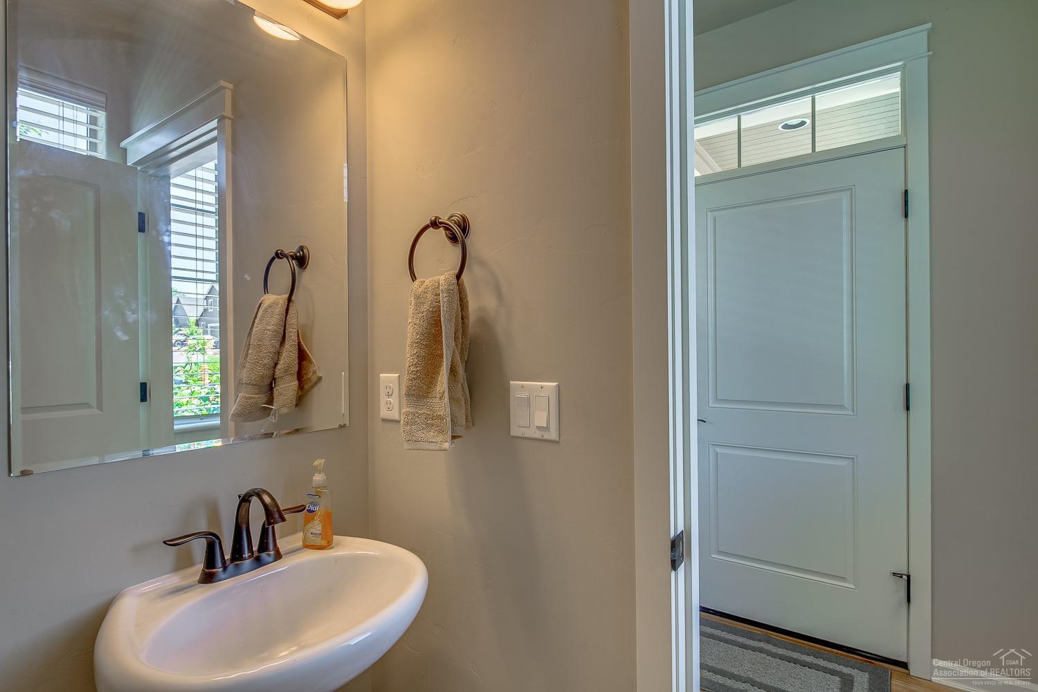 3496 Southwest 28th Street Redmond, OR 97756 - Photo 13 of 25 Additional Photo