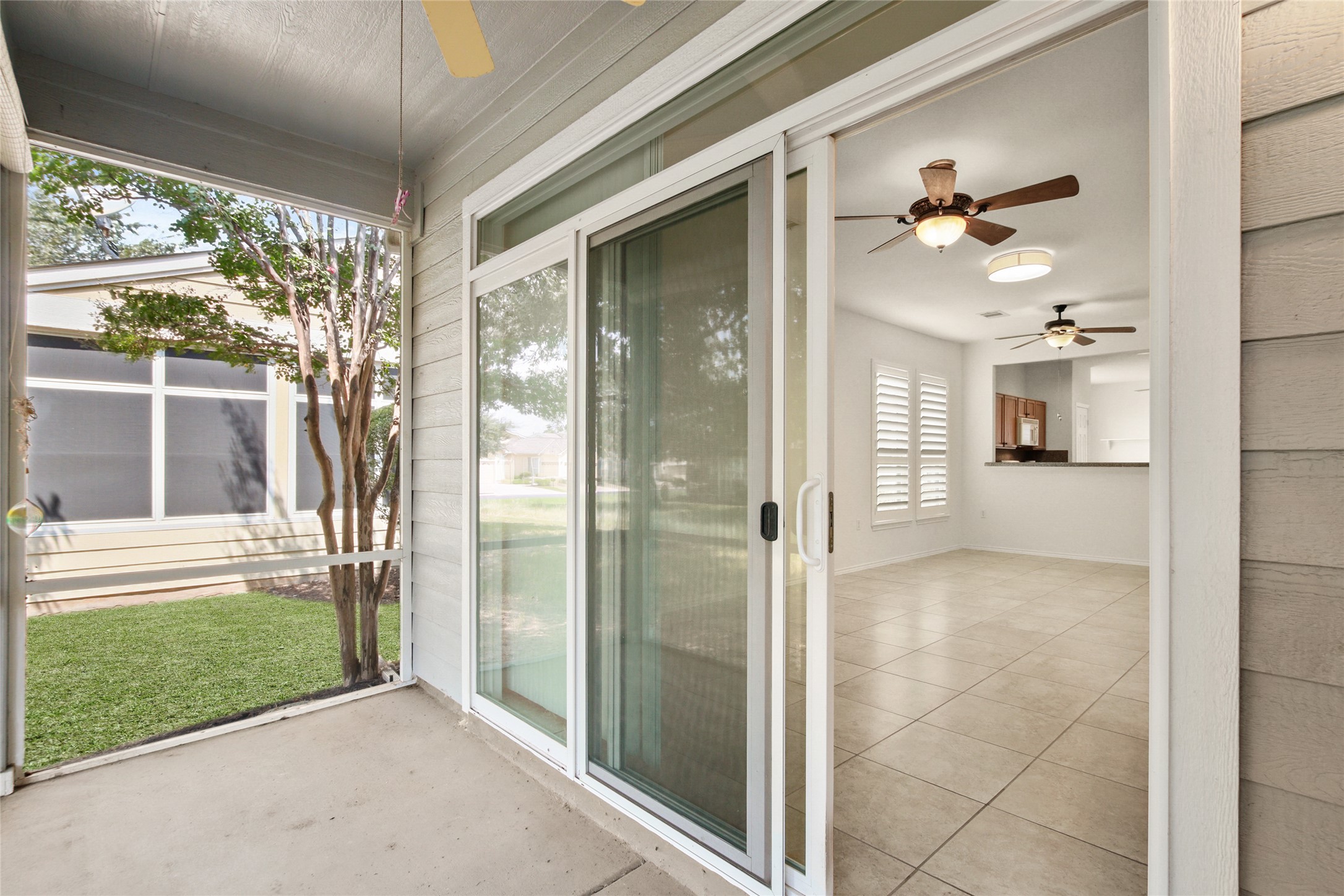 119 Hampton Circle Georgetown, TX 78633 - Photo 8 of 28