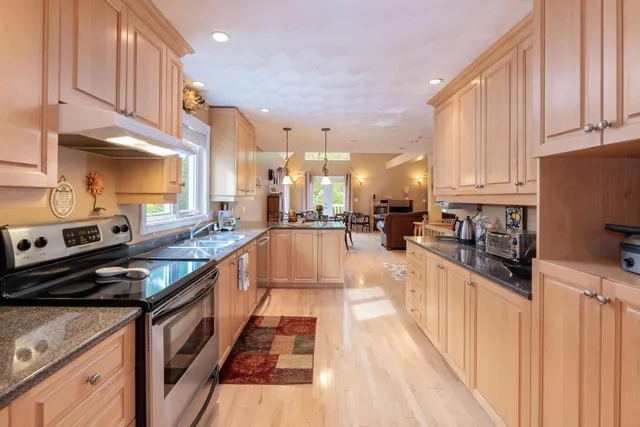 $850,000 | 85 Amethyst Hill Road, Conway, NH 03860